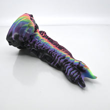 Load image into Gallery viewer, V2SCC89 Snark&#39;s Maw Small 0030 UV GITD
