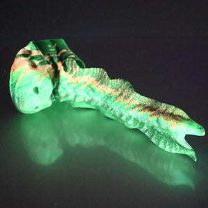 V2SCC89 Snark's Maw Small 0030 UV GITD