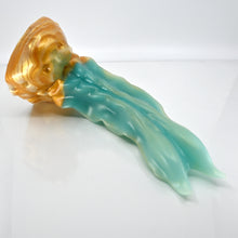 Load image into Gallery viewer, V4SCD09 Snark&#39;s Maw Large 0030 UV GITD
