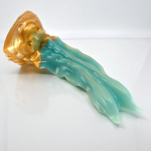 V4SCD09 Snark's Maw Large 0030 UV GITD