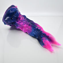 Load image into Gallery viewer, V4MCD07 Snark&#39;s Maw Large 0050 UV GITD
