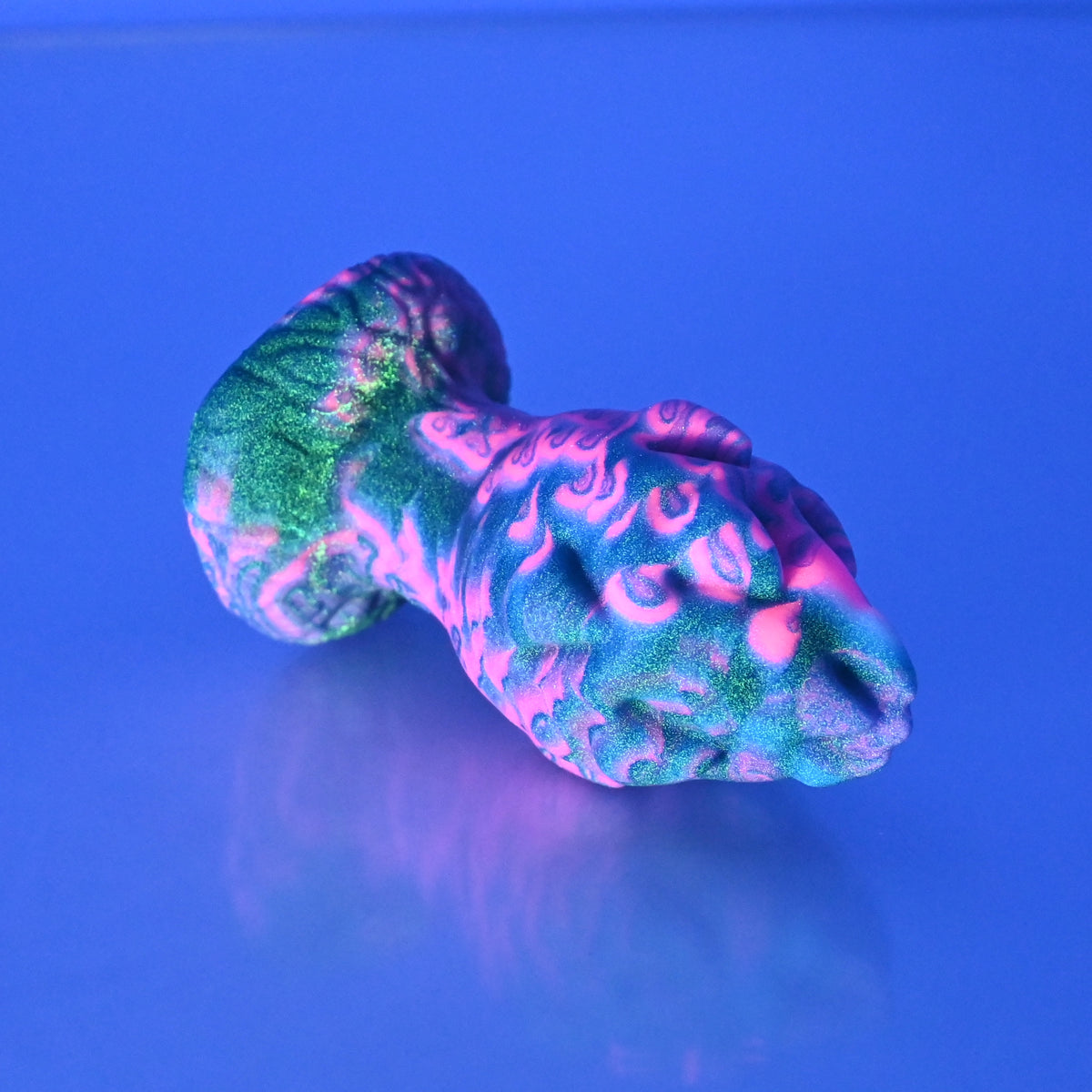 F1MCB76 Dragonfruit Plug Mini 0050 UV GITD