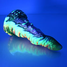 Load image into Gallery viewer, N3SCC32 Nereid Medium 0030 UV GITD
