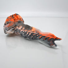 Load image into Gallery viewer, V2SCE45 Snark&#39;s Maw Small 0030 UV GITD
