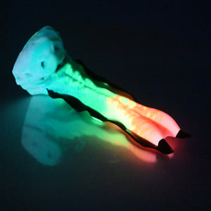 V3MCE53 Snark's Maw Medium 0050 UV GITD
