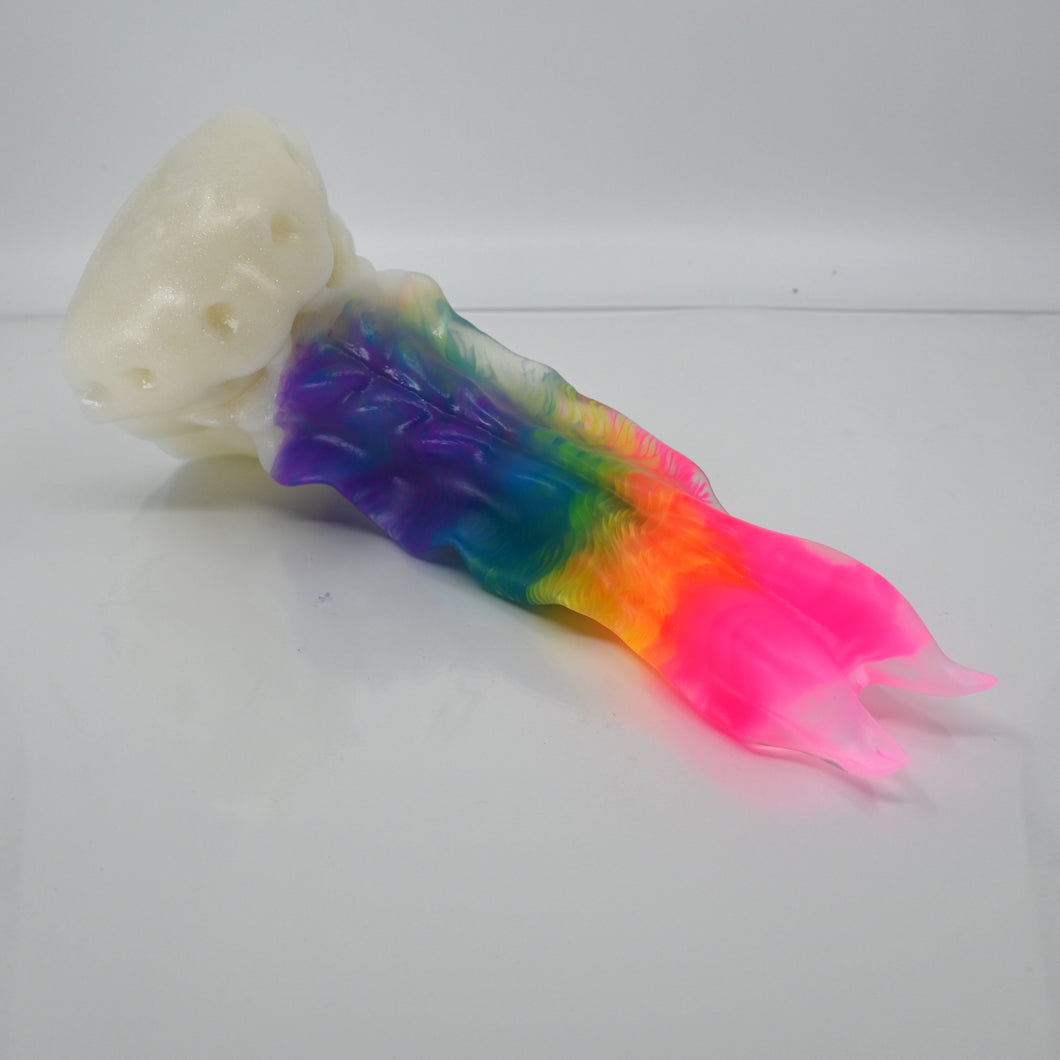 V3TCE48 Snark's Maw Medium NC 0031 UV GITD