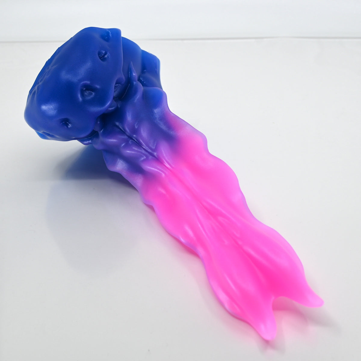 V2SBF13 Snark's Maw Small Soft UV