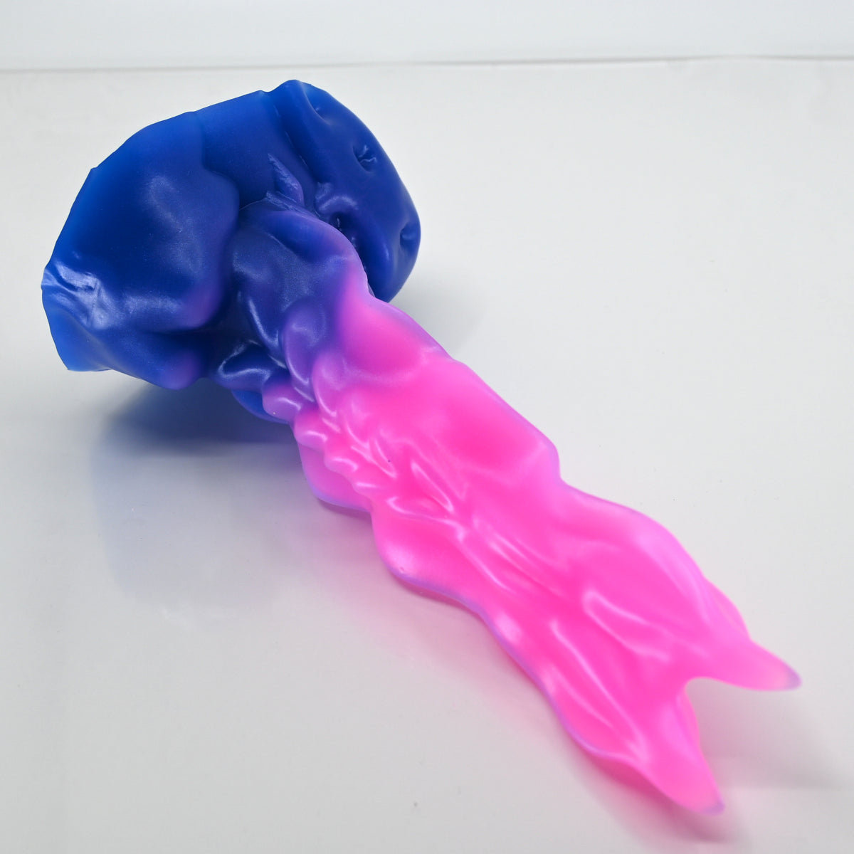 V2SBF13 Snark's Maw Small Soft UV