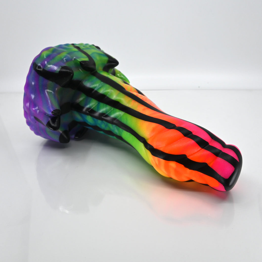 S4MCD21 Snark Large 0050 UV GITD