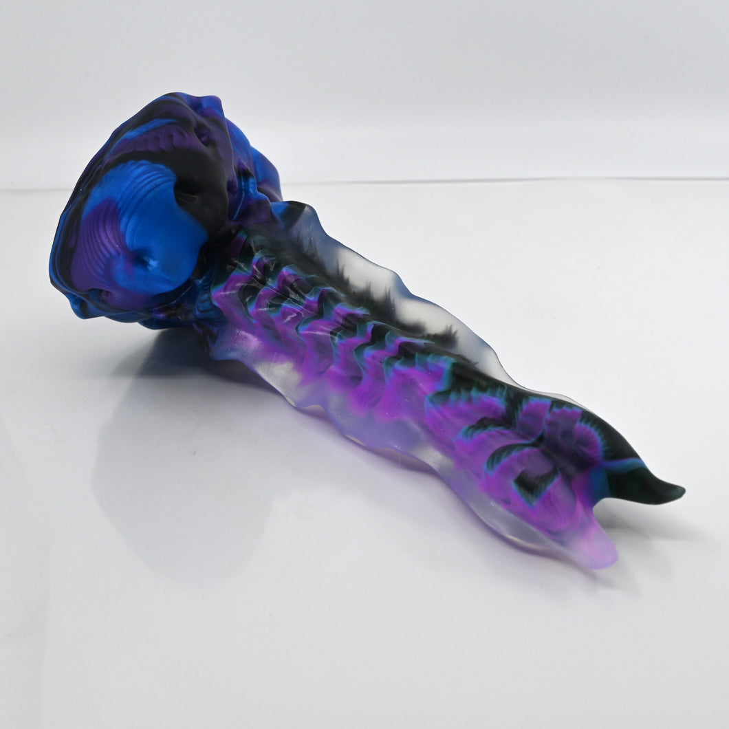 V2TCF91 Snark's Maw Small NC 0031 UV