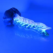 Load image into Gallery viewer, V2TCF91 Snark&#39;s Maw Small NC 0031 UV
