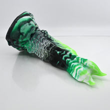 Load image into Gallery viewer, V3MCG05 Snark&#39;s Maw Medium 0050 UV GITD
