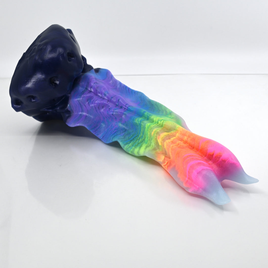 V3SCF00 Snark's Maw Medium 0030 UV GITD