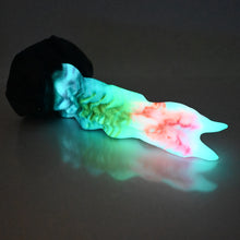 Load image into Gallery viewer, V3SCF00 Snark&#39;s Maw Medium 0030 UV GITD
