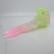 Load image into Gallery viewer, V3NCG01 Snark&#39;s Maw Medium NC 0045 UV GITD
