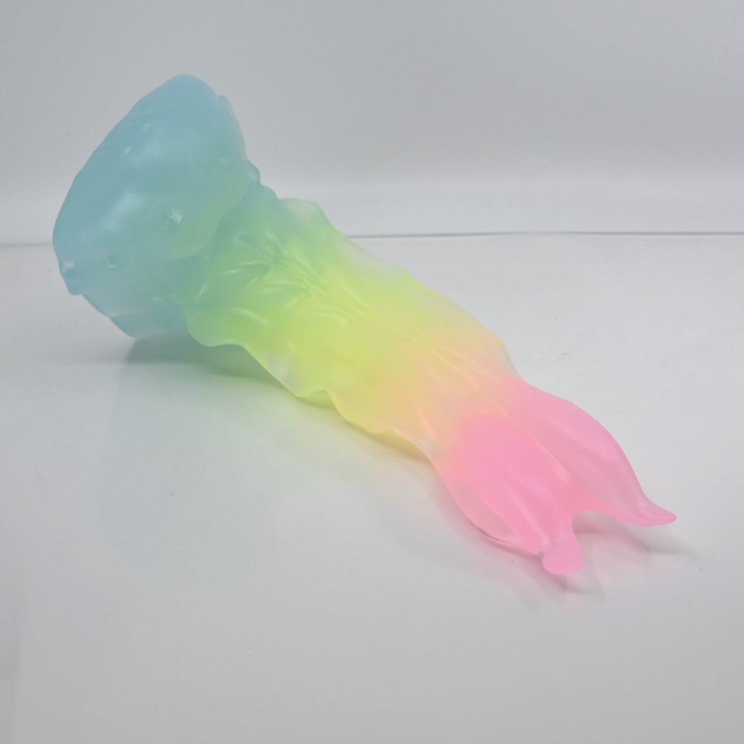 V3TCF99 Snark's Maw Medium NC 0031 UV GITD