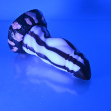 Load image into Gallery viewer, J2SCE88 Jupiter Small 0030 UV GITD
