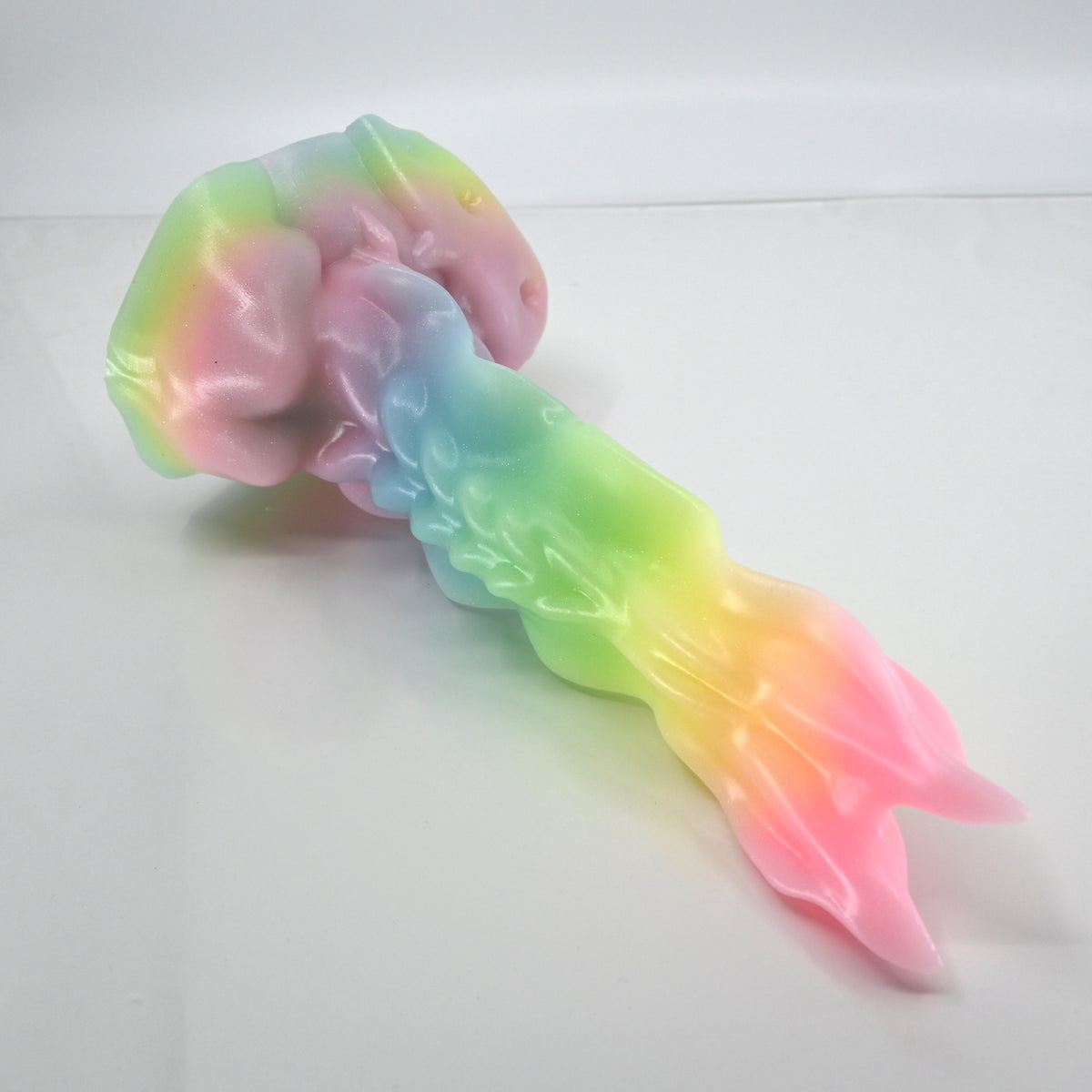 V3MBG27 Snark's Maw Medium Medium UV GITD