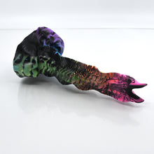Load image into Gallery viewer, V1SCH32 Snark&#39;s Maw Mini 0030 UV GITD
