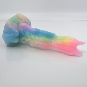 V2XCH38 Snark's Maw Small 0020 UV GITD