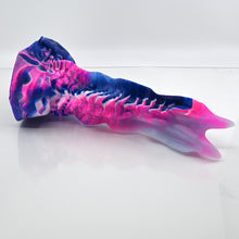 Load image into Gallery viewer, V3XCH48 Snark&#39;s Maw Medium 0020 UV GITD
