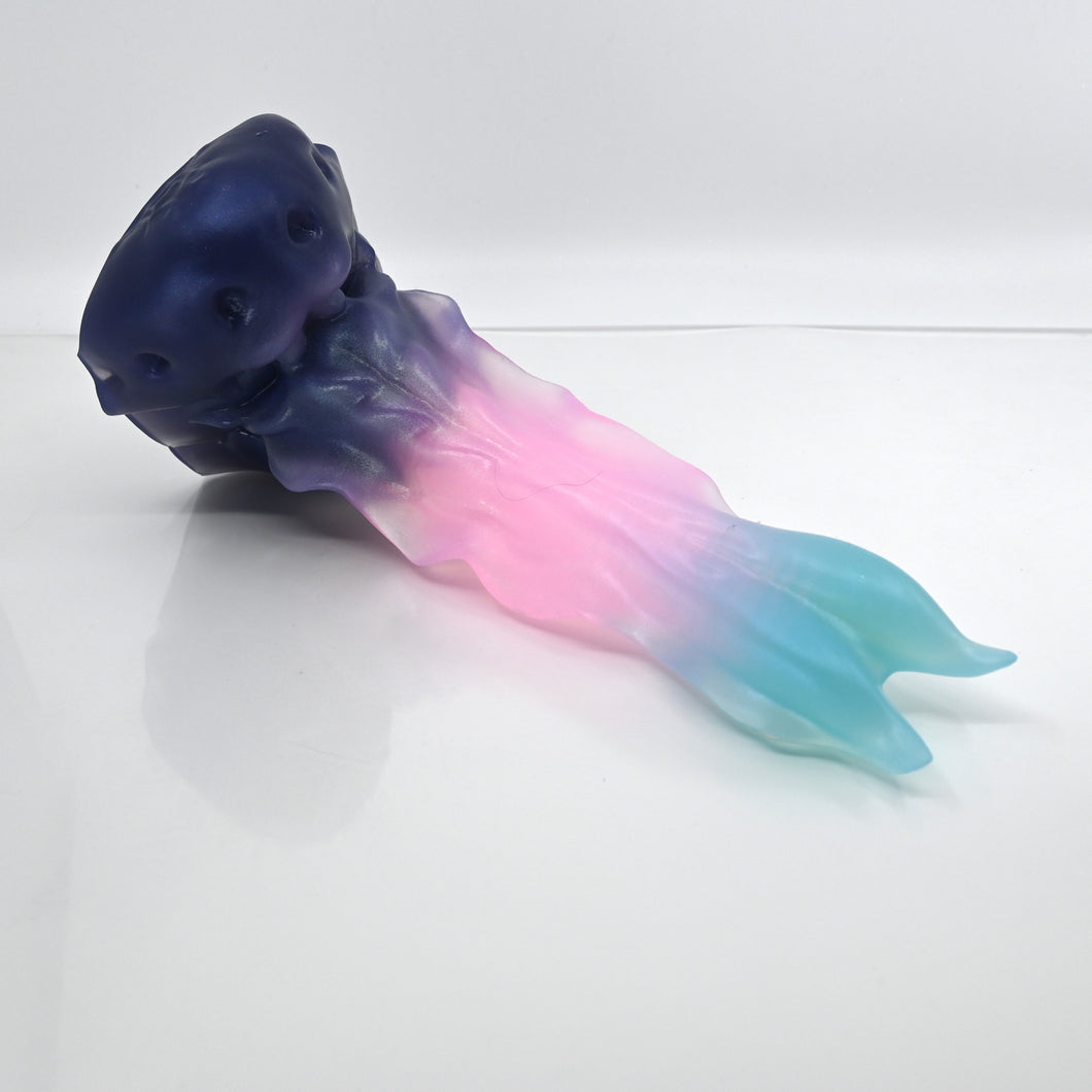 V3NCH44 Snark's Maw Medium NC 0045 UV