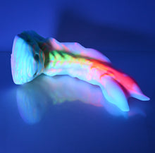 Load image into Gallery viewer, V4XCH54 Snark&#39;s Maw Large 0020 UV GITD
