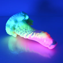 Load image into Gallery viewer, S2MCH08 Snark Small 0050 UV GITD

