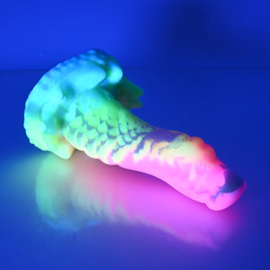 S2MCH08 Snark Small 0050 UV GITD