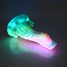 Load image into Gallery viewer, S2MCH08 Snark Small 0050 UV GITD

