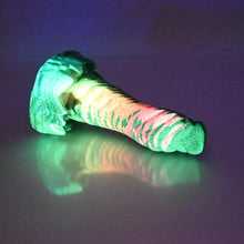 Load image into Gallery viewer, S2SCH09 Snark Small 0030 UV GITD
