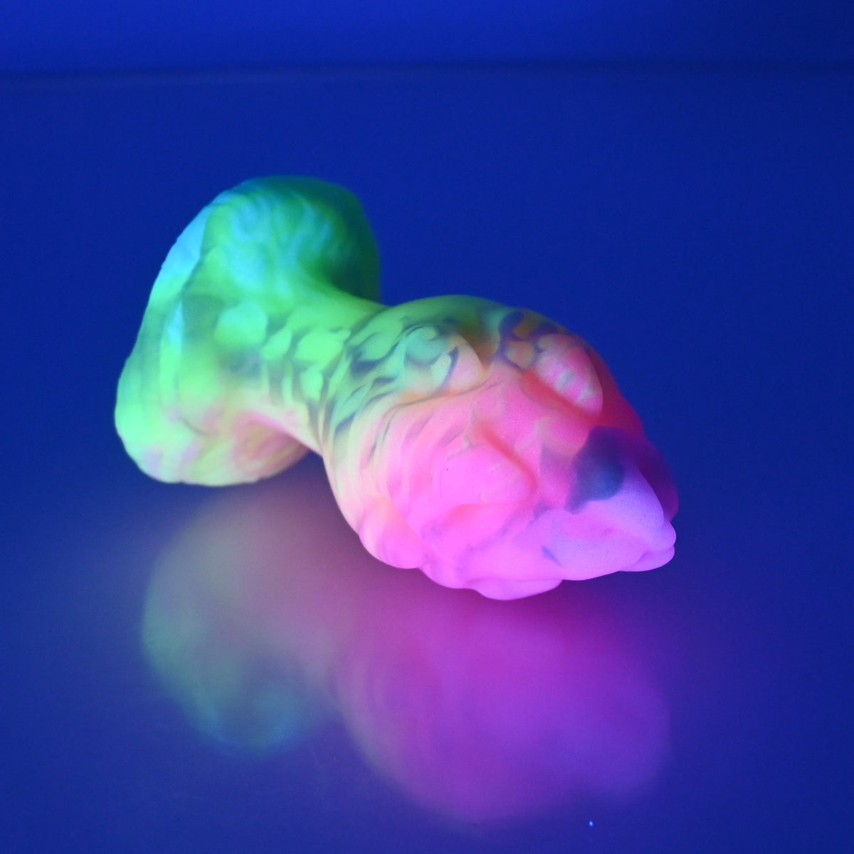 F1MCG21 Dragonfruit Plug Mini 0050 UV GITD