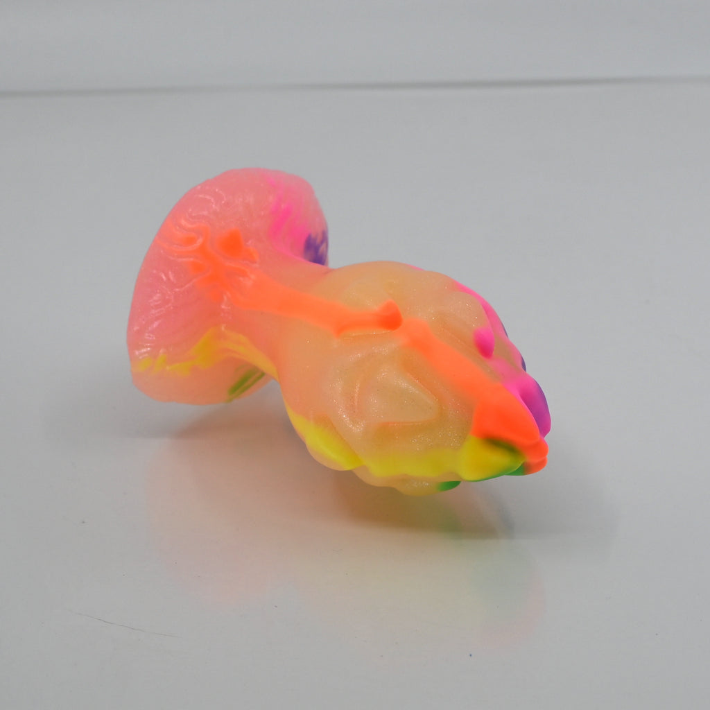 F1MCG22 Dragonfruit Plug Mini 0050 UV GITD
