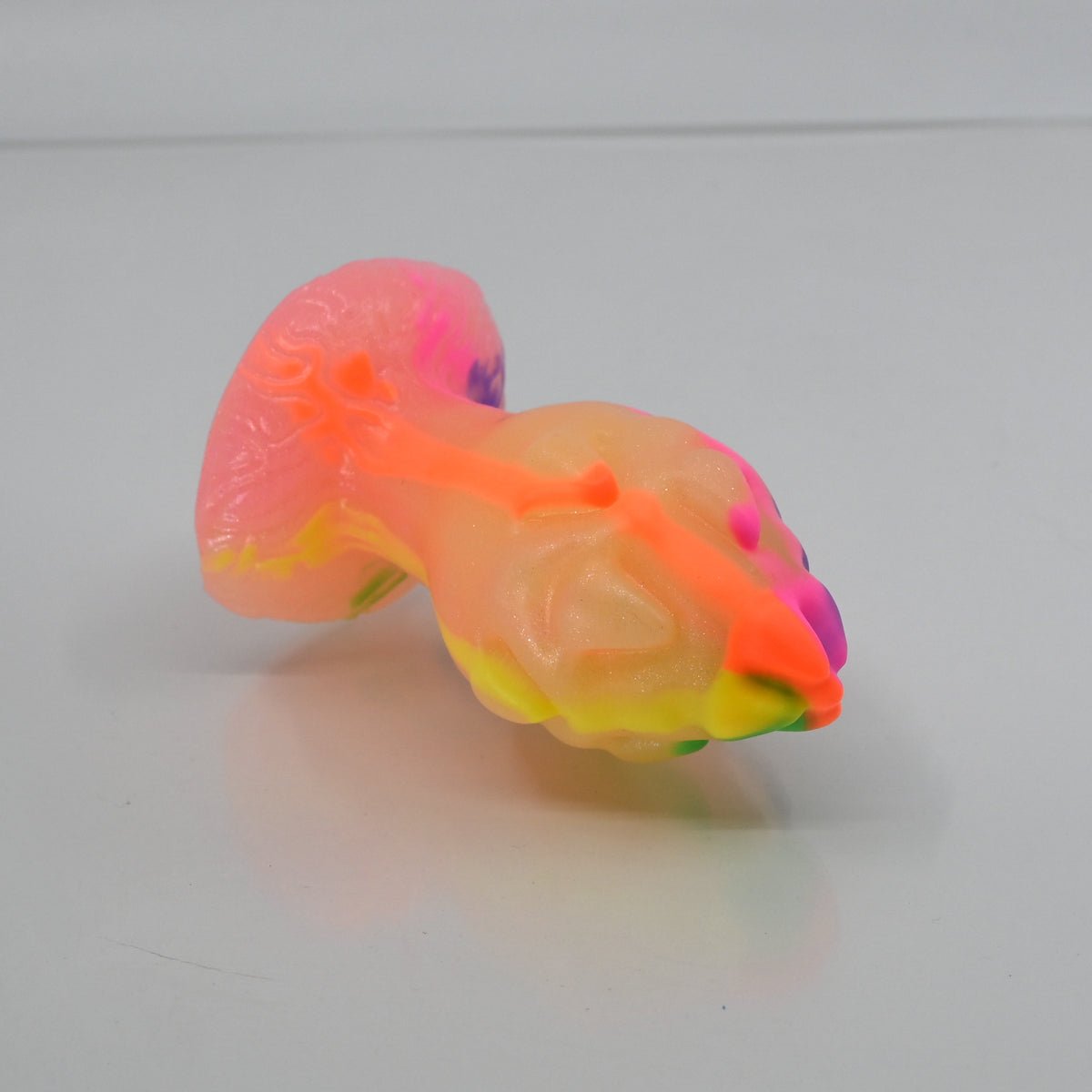 F1MCG22 Dragonfruit Plug Mini 0050 UV GITD