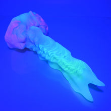 Load image into Gallery viewer, V2XBH36 Snark&#39;s Maw Small Super Soft UV GITD
