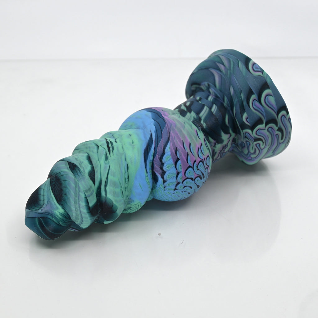P2SDG43 Pluto Small 0030 UV GITD