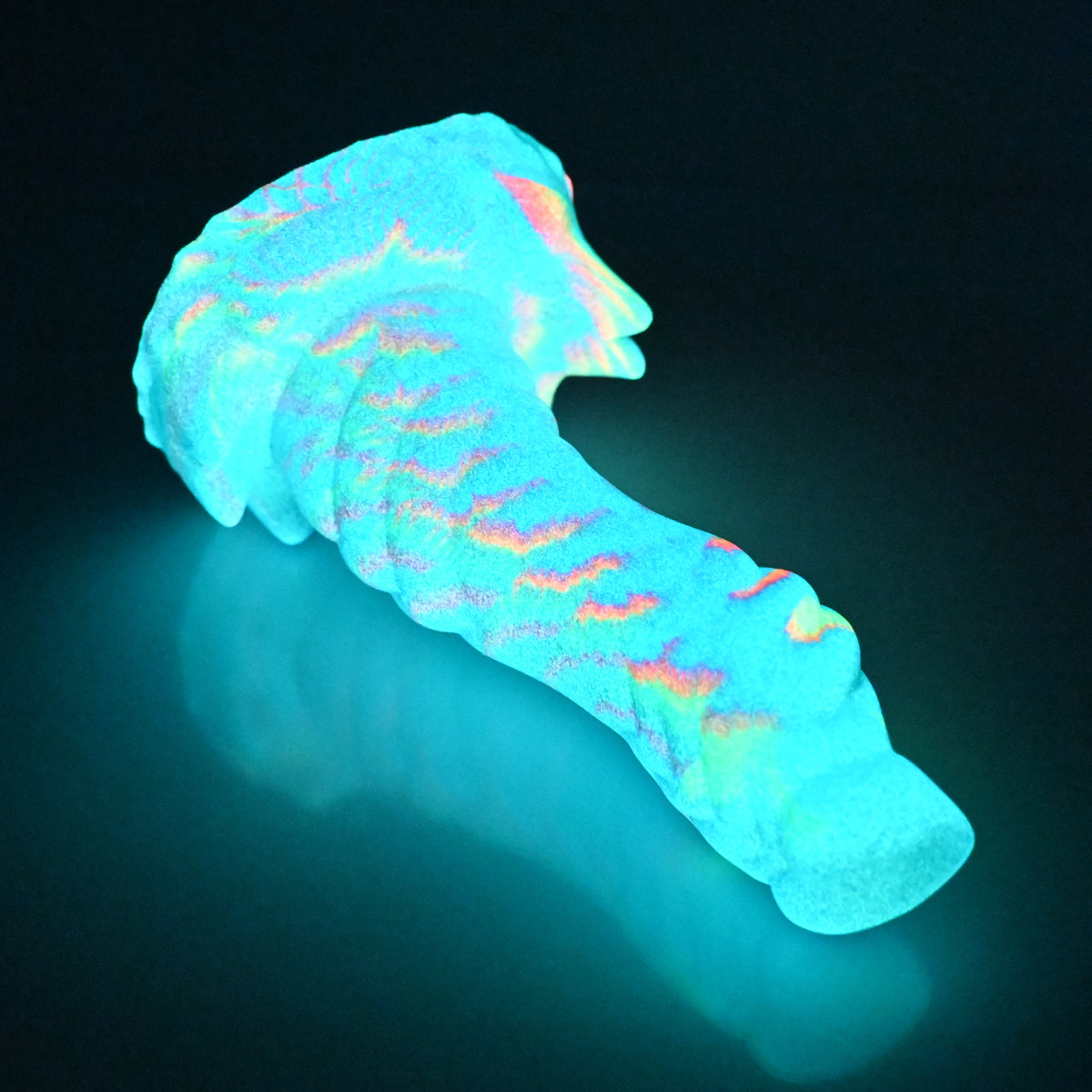 S3SBH06 Snark Medium Soft UV GITD