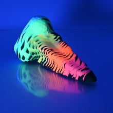 Load image into Gallery viewer, D2SCG16 Dragon Tail Small 0030 UV GITD
