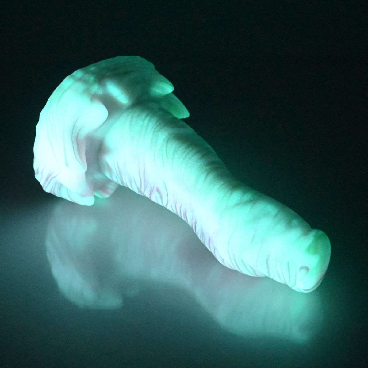 S2SDG67 Snark Small 0030 UV GITD