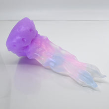Load image into Gallery viewer, V1TCJ89 Snark&#39;s Maw Mini NC 0031 UV GITD

