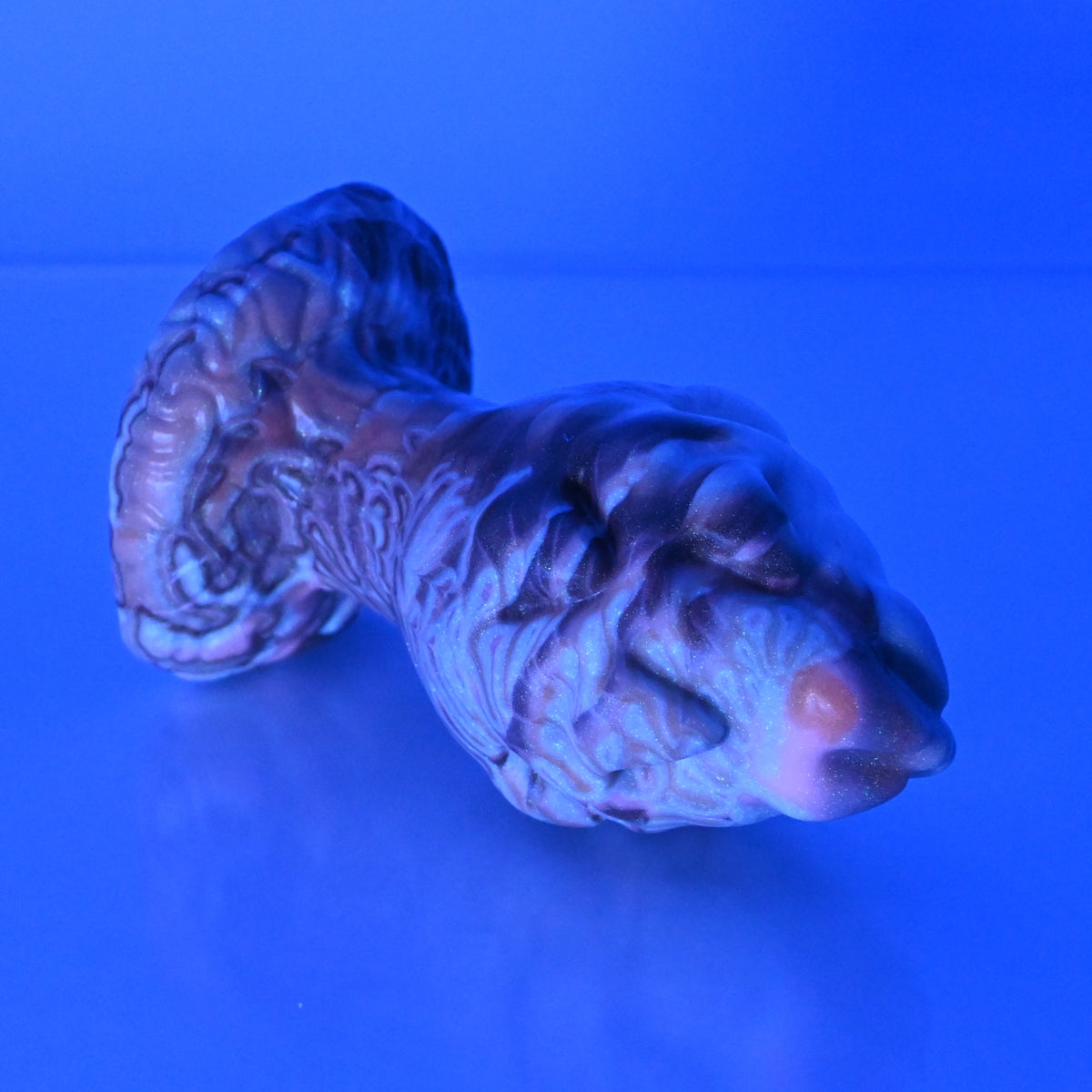 F3MDF56 Dragonfruit Plug Medium 0050 UV GITD