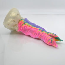 Load image into Gallery viewer, V2SCJ97 Snark&#39;s Maw Small 0030 UV GITD
