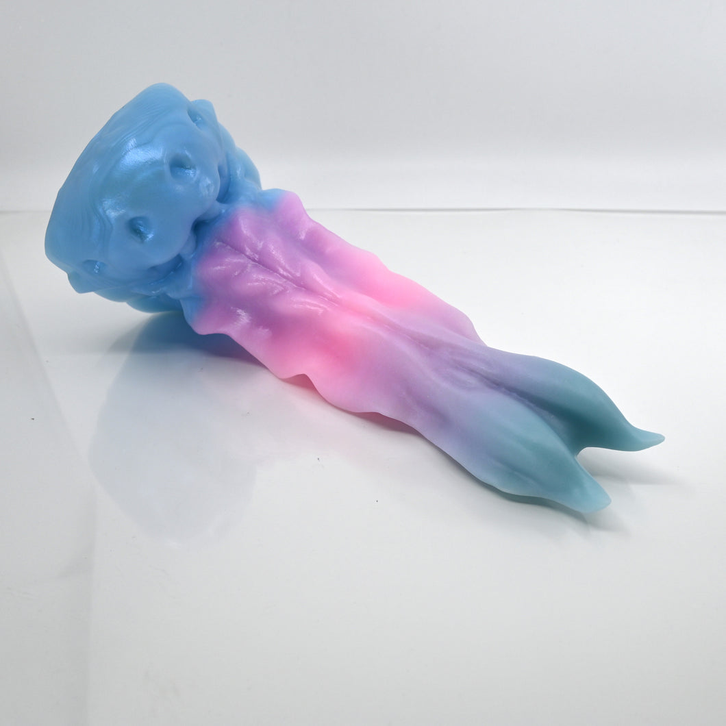 V3MCK02 Snark's Maw Medium 0050 UV GITD
