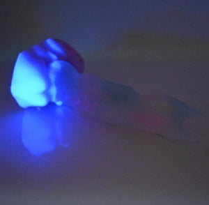 V3TCK08 Snark's Maw Medium NC 0031 UV GITD