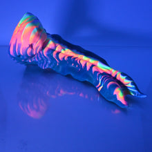 Load image into Gallery viewer, V4SCK10 Snark&#39;s Maw Large 0030 UV GITD
