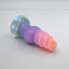 Load image into Gallery viewer, P1MCJ59 Pluto Mini 0050 UV GITD
