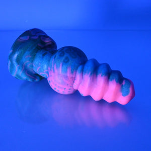 P2MCJ55 Pluto Small 0050 UV GITD