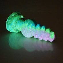 Load image into Gallery viewer, P2MCJ55 Pluto Small 0050 UV GITD
