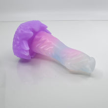Load image into Gallery viewer, S2TCJ62 Snark Small NC 0031 UV GITD
