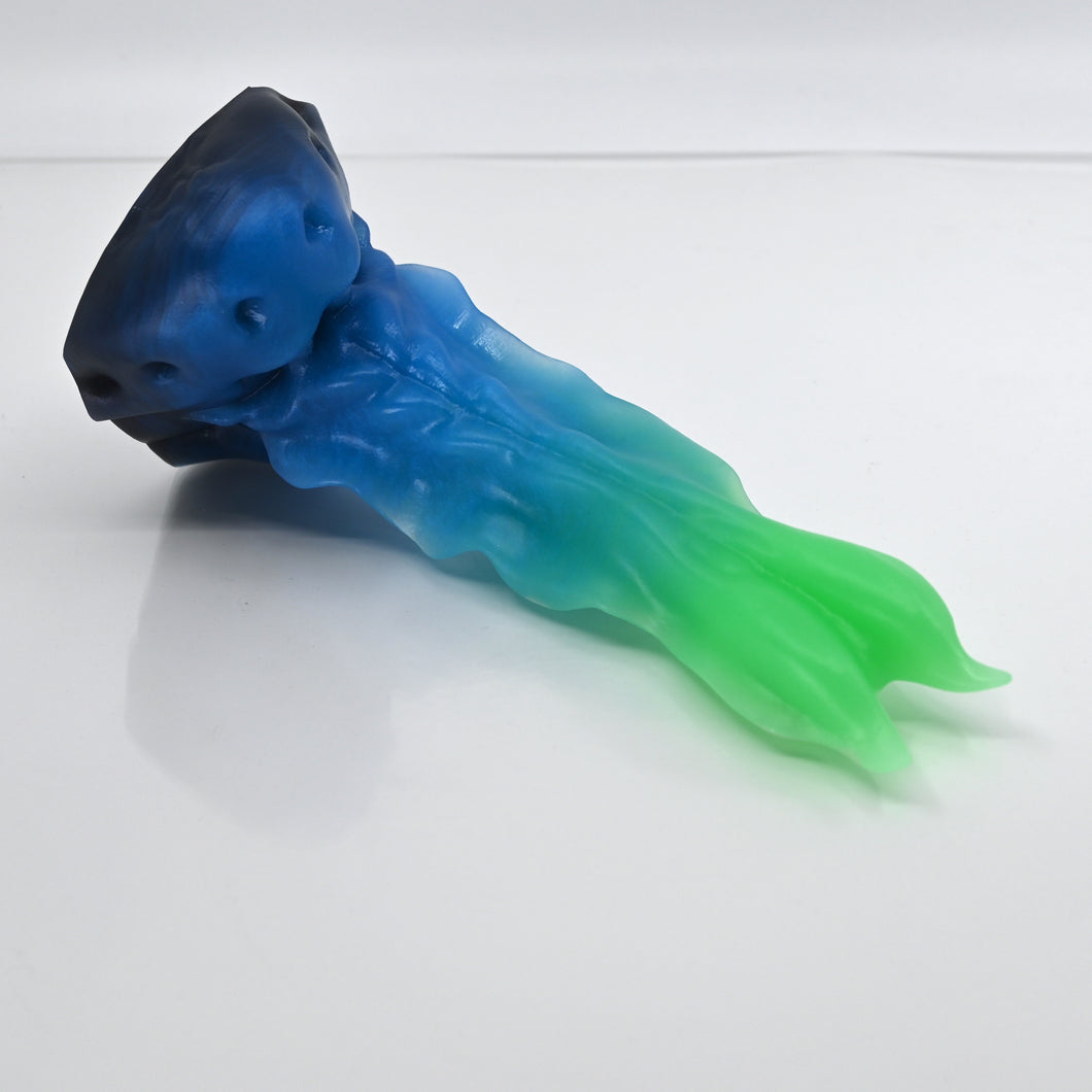 V1SCL23 Snark's Maw Mini 0030 UV GITD